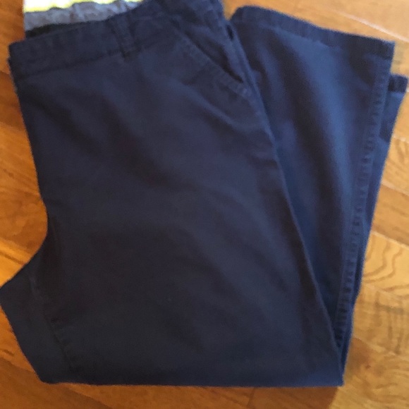 crown & ivy Pants - Crown & Ivy Navy Capri Pants, Size 16 crown & ivy Pants - Crown & Ivy Navy Capri Pants, Size 16